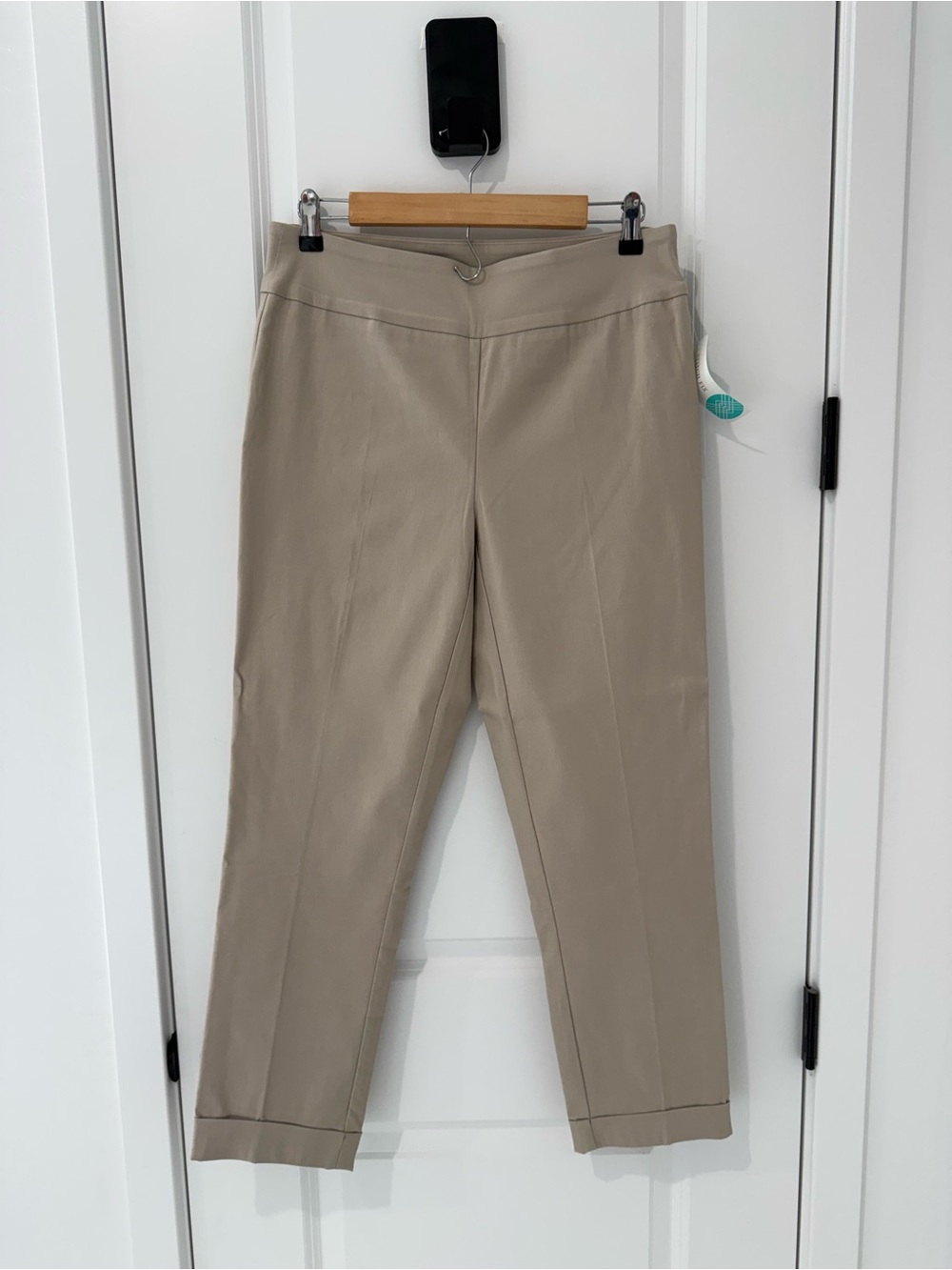 Tribal Ankle Cropped Pull-On Pants in Taupe